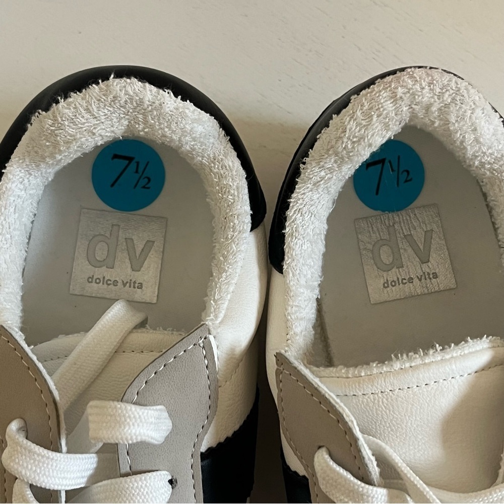 Dolce Vita, Women's Retro Sneaker - Picture 5 of 5